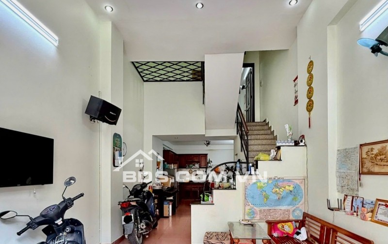 Bán Nhà HXH 5m Thông khu BÀU CÁT, Phường 14 Tân Bình, CN 51m2, 3Tầng 4PN. Chỉ 8.5tỷ còn TL Với Chủ.